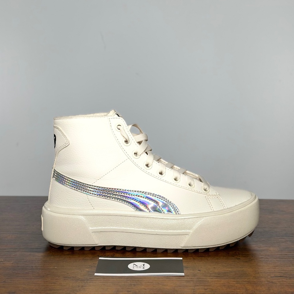 Puma Kaia Mid Fur Iridescent Whisper white Silver Black 38537701 Women's Size 6